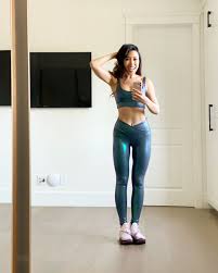 Download the app and start earning! Cassey Ho A Twitteren Happy New Year Everyone Started Off My Day With 20 Squats 20 Rope Climbs And A Hot Yoga Class I M So Ready To Take On