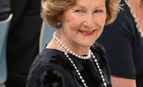 Queen Sonja of Norway undergoes successful heart operation