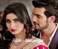 It was the cutest proposal and she accepted! Mira Uttamchandani, daughter  of Ashok & Maya Uttamchandani, found her MVP in Ravine Mahtani, son of  Ashok & Preeti Mahtani. What a beautiful couple