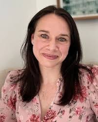 Janette Wyatt's Instagram, Twitter & Facebook