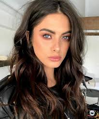 Despite the popularity of brunette hair color, we'll have to admit that not every shade looks great on all complexions. Blue Eye Look Credit Ashleapenfold Brunette Makeup Hair Cool Hairstyles