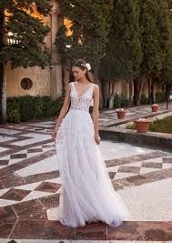 Unsere neueste kollektion umfasst zeitlose, majestätische brautkleider mit romantischen elementen. Neue Brautkleider Fur Den Sommer Frieda Theres