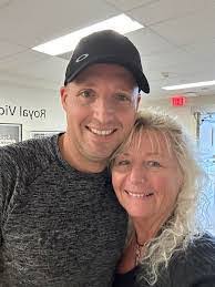 Gena Casey's Instagram, Twitter & Facebook