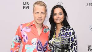 Sign up for twitter to follow oliver pocher (oliver_pocher) and get their latest updates the oliver pocher. Oliver Pocher Geheimnis Geluftet So Hat Er Ehefrau Amira Kennengelernt Bunte De