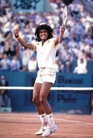 Yannick noah, dernier tricolore à avoir soulevé le trophée, donne son pronostic. Fotografia Sport Di Alfredo Luongo Yannick Noah Mode Tennis Vetements De Tennis Photographie Sportive