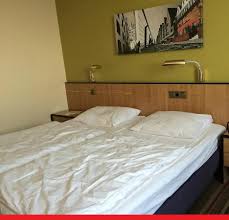 Wasserbetten in köln direkt vom hersteller ohne zwischenhandel finden sie ihr traum wasserbett in der wasserbetten in köln by belando: Grosses Bett Aufnahme Von Leonardo Hotel Koln Tripadvisor