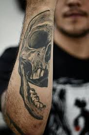 Www Skullspiration Com Wp Content Uploads 2013 If i ever ink my hand, i will choose a skull! tattoo awe blogspot com