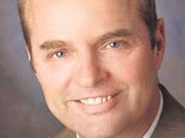 „jetzt ist der richtige moment, die erwiesene leistungsfähigkeit und stärken beider unternehmen zu vereinen, sagt er. Geplatzte Fusion Von Vonovia Und Deutsche Wohnen Mieterbund Erleichtert Kassel