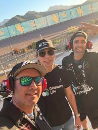 who will take selfies when hoshi is gone?