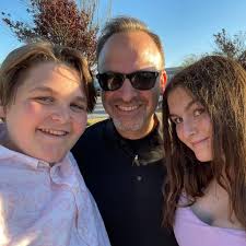 How to get daily intake of B12 naturally without pills?