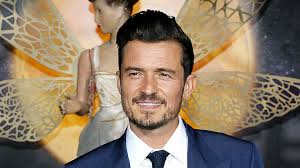 Orlando bloom is a popular british actor and heartthrob known for his roles in 'the lord of the rings' and orlando bloom studied acting as a child before he was cast as the heroic legolas in peter. Orlando Bloom Zeigt Neues Tattoo Fur Seinen Sohn Mit Tippfehler Abendzeitung Munchen