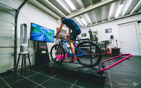 Soldes velo d appartement ⭐ promos imbattables ✌ 5% minimum remboursés en plus sur votre commande ✅ du 20 janvier au 16 février 2021. Decouverte Oreka O2 Trainer Un Tapis D Entrainement Pour Aller Plus Loin Vojo Magazine