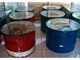 Conserver le lit dans son état d'origine. Decouvrez Des Idees Recup Avec Des Bidons Fut En Metal 19 Idees