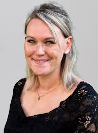 Ansprechpartner*innen