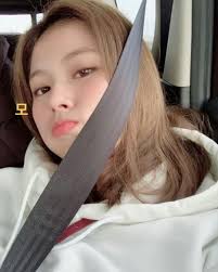 Sana with brown hair 😍😍 . . . #sana #twice #minatozakisana #brownhair  #pretty #idol