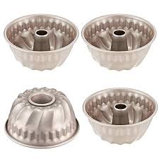Chef Made Wk9033 4 Chefmade 4pcs Mini Bundt Pan Set 4 Inch Non Stick Carbon Steel Kugelhopf Mold Fda Approved For Oven Bakin Mini Bundt Cakes Bundt Pan Bundt