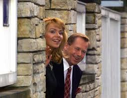 Sie ist seit 1997 ehefrau von václav havel. Dagmar Havlova Po Smrti Manzela Zaziva Dalsi Peklo Sip