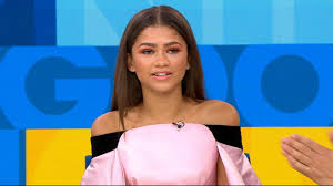 The perfect zendaya spiderman homecoming animated gif for your conversation. Spider Man Star Zendaya Reveals She Became Obsessed With Franchise After Seeing One Of The Films On Her First Date Abc News