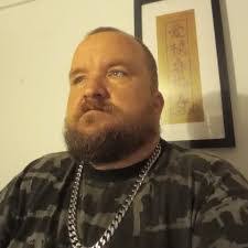 Justin Gravley's Instagram, Twitter & Facebook