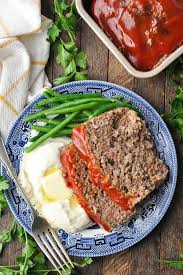 Scoop meat mixture into a loaf pan, pressing down lightly to form into a loaf shape. Meatloaf Recipe With Oatmeal The Seasoned Mom