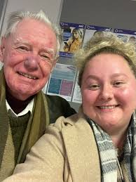 Finally had the chance to meer my favourite doctor, and really, he is such  a gem, wouldn't mind to have some real conversation instead of a 5 seconds  moment though