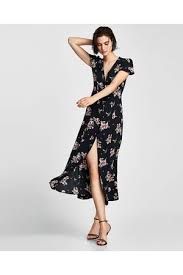 Questi sono 7 vestiti lunghi e midi di zara che vorrai nel tuo guardaroba di agosto. Zara Vestito Lungo Fiori 42d1ba