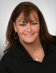 Angela Kiger's Instagram, Twitter & Facebook