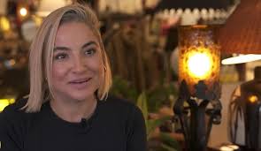 Projektantka stylizuje gwiazdy