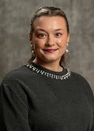 Alexis Hendrickson's Instagram, Twitter & Facebook