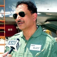 भारतीय जनता पार्टी (bjp) के सांसद राजीव प्रताप रूडी (rajiv pratap rudy) को जब पायलट की ड्रेस में डीएमके सांसद दयानिधि मारन (dayanidhi maran) ने अचानक फ्लाइट के अंदर देखा तो वो. Rajiv Pratap Rudy Resigns As Union Minister Indiablooms First Portal On Digital News Management