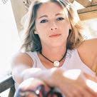 Épinglé par Manuela Drew sur Hélène Rollès ❣️