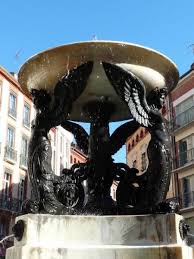 Rue de la trinité (toulouse).jpg6,512 × 7,360; Place De La Trinite Toulouse E Monumen
