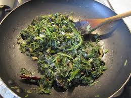 Mulai Keerai Poriyal Recipe - Amaranth leaves stir fry - முளைக்கீரை பொரியல்  — Spiceindiaonline