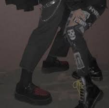 It's more personal and aesthetic so you'll get to actually see me. Tumblr Emo And Gothic Image 7762812 On Favim Com