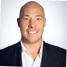 Ross Heath's Instagram, Twitter & Facebook