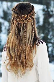 The Nicest Winter Hairstyles To Show Off During The Holiday Season And At A Christmas Party Long Hair Styles Hair Styles Hairstyle