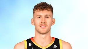 Rockets sign Jock Landale to four-year deal, only first season guaranteed