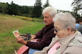 Former Lambs Creek residents tour one-time home