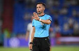 Posisi wasit pada waktu tendangan sudut adalah. Mengenal Extra Time Di Sepak Bola Republika Online