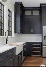 The following ideas show how white cabinets can make your kitchen more visually interesting. 490 Kitchen Backsplash Ideas In 2021 Kitchen Remodel Kitchen Design Kitchen Inspirations