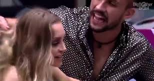 She began her career in 1992 with only two years old, doing television commercials where, overall. Carla Diaz E Arthur Brigam Na Festa Do Bbb21 E Fas Acusam Assedio Jovem Pan