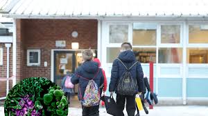 Bald sollen in grossbritannien kinder gegen corona geimpft werden. Corona Bei Kindern Langzeitfolgen Moglich Britische Initiative Warnt Service