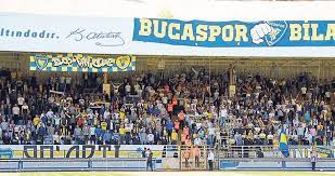 Yönetimi tanımadıklarını ve kulübü kendilerinin yöneteceklerini açıklayan grup sosyal medya üzerinden canlı yayın yaptı. Bucaspor Taraftari Cikarma Yapacak Spor Haberleri