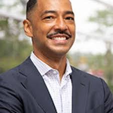 Karl Maxwell's Instagram, Twitter & Facebook