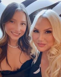 Maria Veronica Salmon (@venus70) • Instagram photos and videos