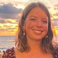 Veronique Raskin's Instagram, Twitter & Facebook