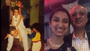 Mansi Raythatha's Instagram, Twitter & Facebook