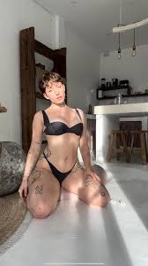 Check out Hailey Shea (@haileyshea) on Linkme