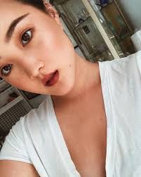 Jillian Lawler's Instagram, Twitter & Facebook