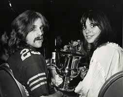 Linda ronstadt — will you love me tomorrow? Linda Ronstadt To Receive Hispanic Heritage Foundation S Legend Award